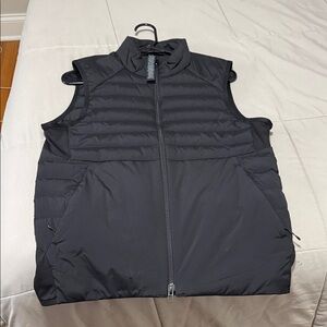 Lululemon Athletica Black Mens Down for it all vest - xs